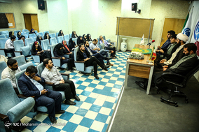 بازدید کاروان «زیر سایه خورشید» از باشگاه خبرنگاران جوان