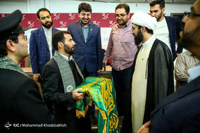 بازدید کاروان «زیر سایه خورشید» از باشگاه خبرنگاران جوان