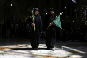گلباران حرم مطهر رضوی در روز ولادت حضرت معصومه (سلام الله علیها)