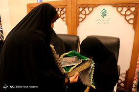 پیاده‌ روی حرم تا حرم دختران شیرازی