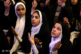 پیاده‌ روی حرم تا حرم دختران شیرازی