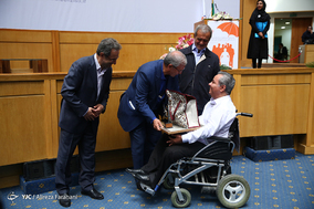 مراسم تجلیل از دست اندرکاران تصویب قانون حمایت از حقوق افراد دارای معلولیت