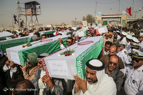 ورود پیکر مطهر ۷۵ شهید دفاع مقدس از مرز شلمچه