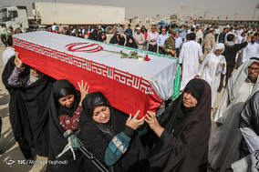 ورود پیکر مطهر ۷۵ شهید دفاع مقدس از مرز شلمچه