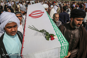 ورود پیکر مطهر ۷۵ شهید دفاع مقدس از مرز شلمچه