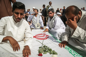 ورود پیکر مطهر ۷۵ شهید دفاع مقدس از مرز شلمچه