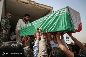ورود پیکر مطهر ۷۵ شهید دفاع مقدس از مرز شلمچه