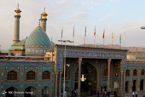 آیین تعویض پرچم و حال و هوای حرم شاه عبد العظیم (ع)