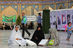 آئین تعویض پرچم گنبد امامزاده صالح(ع)