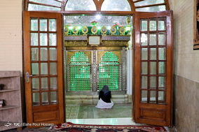 امامزاده سید تاج الدین غریب (ع)