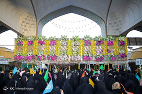 گلباران حرم مطهر امام رضا (ع)