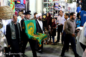 کاروان زیر سایه خورشید در شیراز