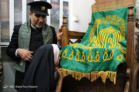 کاروان زیر سایه خورشید در شیراز