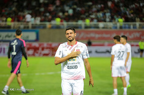 دیدار تیم های فوتبال پرسپولیس تهران‎ و پدیده مشهد