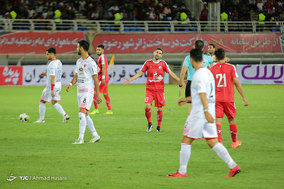 دیدار تیم های فوتبال پرسپولیس تهران‎ و پدیده مشهد