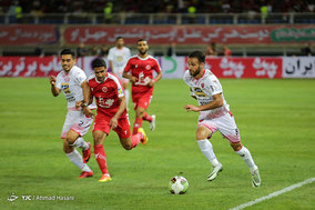 دیدار تیم های فوتبال پرسپولیس تهران‎ و پدیده مشهد
