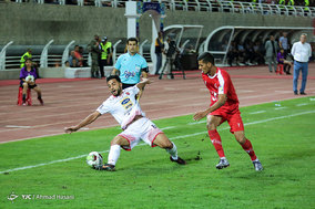 دیدار تیم های فوتبال پرسپولیس تهران‎ و پدیده مشهد
