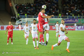 دیدار تیم های فوتبال پرسپولیس تهران‎ و پدیده مشهد