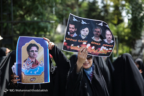 تجمع اعتراضی دانشجویان در پی بازرسی بازرسان آژانس بین‌المللی انرژی اتمی از دانشگاه‌ها