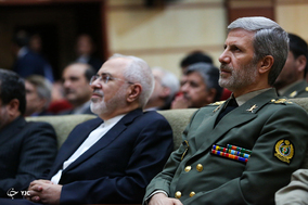 بازدید وزیر امور خارجه از توانمندیهای وزارت دفاع