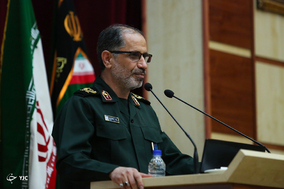 بازدید وزیر امور خارجه از توانمندیهای وزارت دفاع