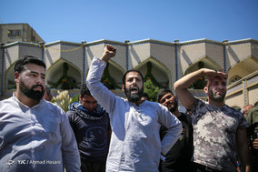 نجمع جمعی از روحانیون انقلابی مشهد در اعتراض به وضعیت بد معیشتی مردم