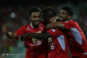 دیدار تیمهای پرسپولیس - فولاد