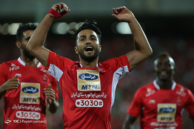 دیدار تیمهای پرسپولیس - فولاد
