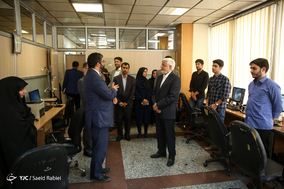 حضور محمدرضا عارف در باشگاه خبرنگاران جوان