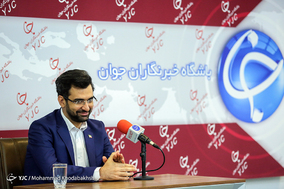 حضور وزیر ارتباطات در باشگاه خبرنگاران جوان