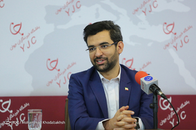 حضور وزیر ارتباطات در باشگاه خبرنگاران جوان