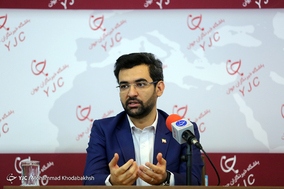 حضور وزیر ارتباطات در باشگاه خبرنگاران جوان
