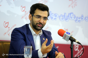 حضور وزیر ارتباطات در باشگاه خبرنگاران جوان