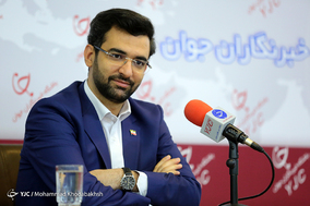 حضور وزیر ارتباطات در باشگاه خبرنگاران جوان