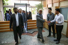محمود معظمی رئیس  سازمان گسترش و نوسازی صنایع ایران