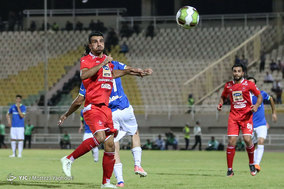دیدار تیم های فوتبال استقلال خوزستان و پرسپولیس