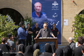 مراسم تشییع پیکر محمد عبادی دوبلور پیشکسوت