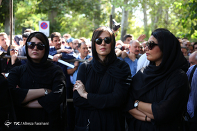 تشییع پیکر آقای بازیگر