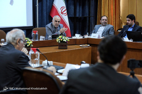 ارائه الگويی مناسب برای توسعه ايران
