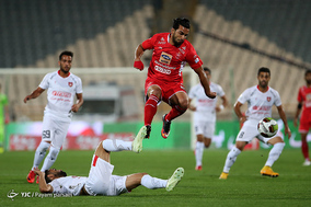 دیدار تیم های فوتبال پرسپولیس تهران و سپیدرود رشت