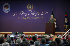 رونمایی از نخستین جنگنده ایرانی با حضور رئیس‌جمهور