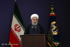 رونمایی از نخستین جنگنده ایرانی با حضور رئیس‌جمهور