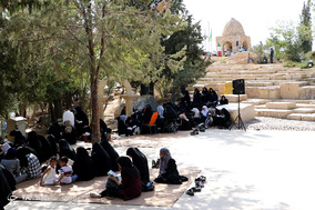 مراسم دعای عرفه در تپه نورالشهدا شیراز