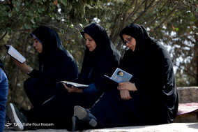مراسم دعای عرفه در تپه نورالشهدا شیراز