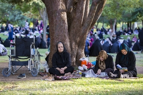 مراسم دعای عرفه در جوار مزار شهدای همدان