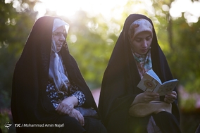 مراسم دعای عرفه در جوار مزار شهدای همدان