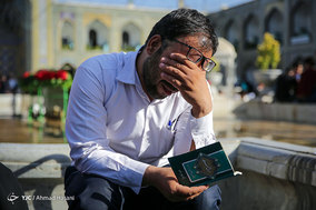 دعای عرفه در حرم مطهر امام رضا (ع)
