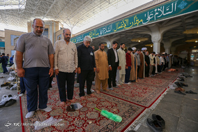 نماز عید قربان در حرم حضرت معصومه (س)