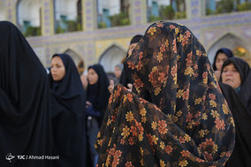 اقامه نماز عید قربان در حرم مطهر امام رضا (ع)‎