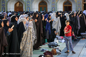 اقامه نماز عید قربان در حرم مطهر امام رضا (ع)‎